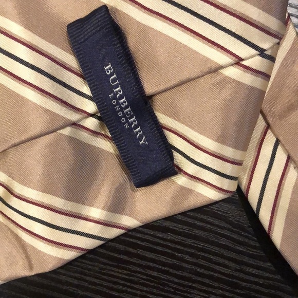 Burberry London Silk Striped Tie - Picture 3 of 10